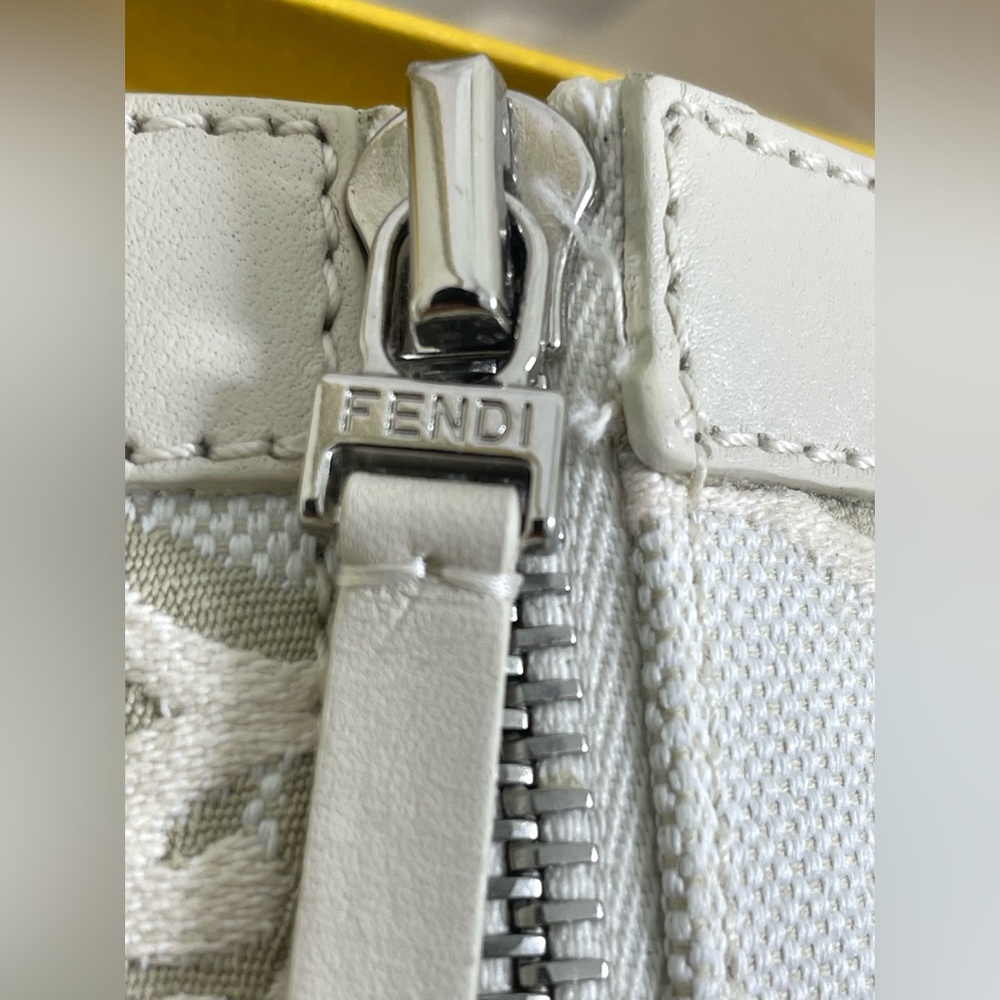 Fendi Karligraphy Cream Combat Boots. NWB.Minor Flaws. - Picture 10 of 17